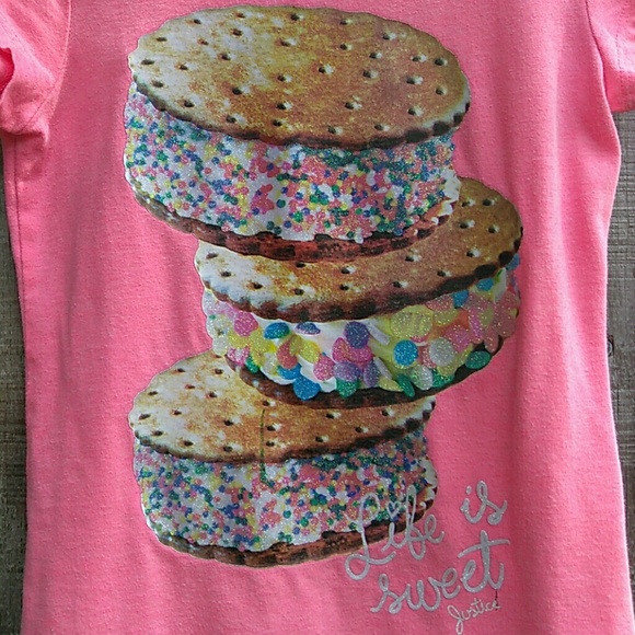 ⛔SOLD⛔Girls Justice short sleeve t-shirt - Picture 2 of 3